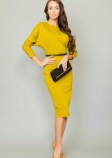 Dress in the style of the 80s bat