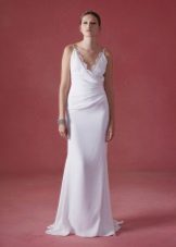 The fitted wedding dress straight