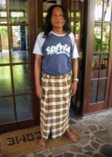 Sarong - a method of tying the belt in Burma