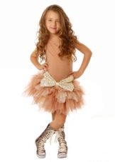 Magdamit ng tutu para sa mga batang babae 6-8 taon