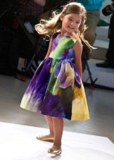 Summer eleganteng damit para sa batang babae mahimulmol