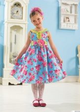 Summer dress para sa isang flower girl