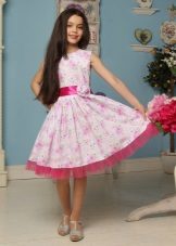 Eleganteng damit para sa mga batang babae na 8-9 taon na may naka-print