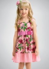 Eleganteng damit sundress para sa batang babae