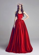malambot na bustier na damit