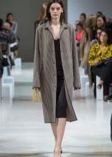 Grey coat sa midi dress