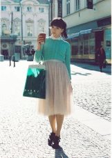 Asymmetrical skirt with plain sweater