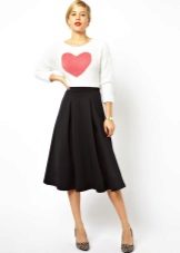 Mid-length sun skirt with high waist