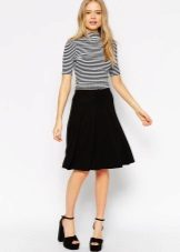Black skirt sun and turtleneck