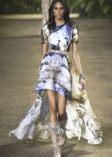 Mataas na Mababang Dress