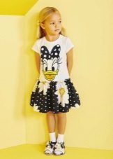 Summer dress for a girl of 5 years with heroes