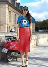 What to wear with a pencil skirt