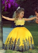 Smart yellow ball dress for the girl
