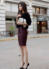 Solemn image with pencil skirt and high waist
