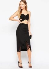 Pencil skirt with side slit