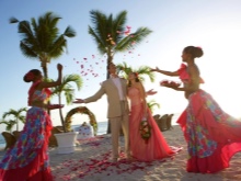 Beach wedding dress