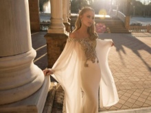 Sexy wedding dress na gawa sa manipis na transparent na tela