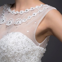 Lace para sa isang damit-pangkasal