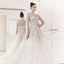 Kasal damit na may appliqués mula sa ZUHAIR MURAD