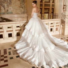 Napakaganda ng Wedding Dress na may Chapel Train