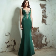 Empire evening dress for a restaurant