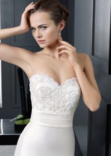 Magtagay ng bodice sa isang damit na pangkasal