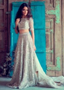 Summer wedding dress na may isang pattern