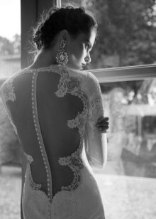 Berta Bridal Wedding Dress na may Open Back