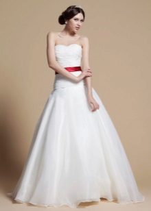 A-line Wedding Dress na may sinturon
