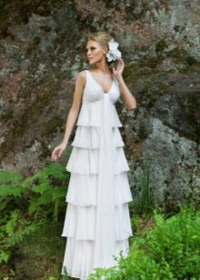Rustic Wedding Dress na may Cascading Skirt