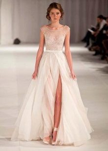 Paolo Sebastian kasal damit na may isang slit