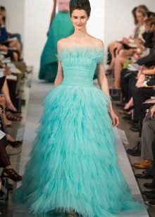Gabi na damit mula sa Oscar de la Renta blue