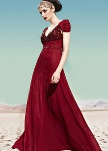 Burgundy evening dress sa estilo ng Griyego