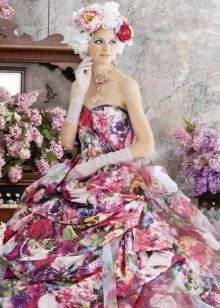 Wedding dress with floral pattern