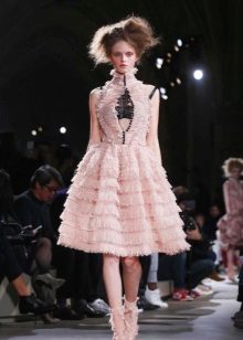 Gabi damit mula sa Alexander Mcqueen pink