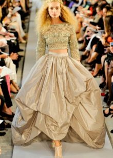 Evening knit top from Oscar de la Renta