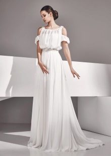 Kasal damit mula sa koleksyon ng DIVINA sa pamamagitan ng Kupido Bridal