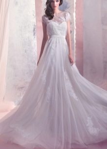 A-silhouette wedding dress mula sa koleksyon ng Enigma mula kay Gabbiano