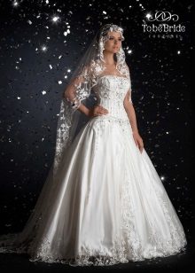 A-silweta Wedding Dress sa pamamagitan ng Upang Maging Nobya 2011