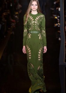 Green evening dress na may pagbubutas