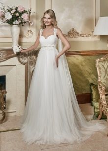 Dress sa kasal na may istilong tren ng imperyo