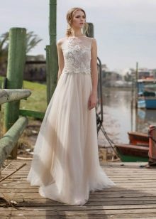 Straight wedding dress na may lace