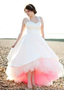 Maraming kasal damit na may petticoats