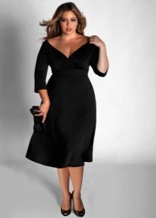 Velvet dress for full a-silhouette