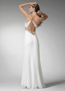 White evening dress na may bukas na likod