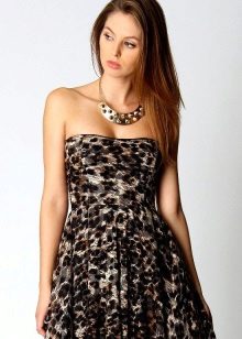 Gold alahas para sa leopard dress