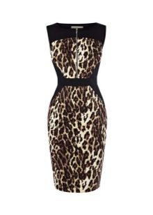 Leopard dress na may itim na accent