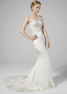 Dress sa kasal na may ilusyon ng mga bukas na balikat
