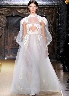 Kasal damit mula sa Valentino lace