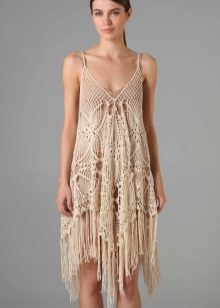 Tag-araw na niniting na sundress